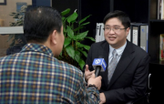（本地）王东峰与我省面向全国选调选聘的干部人才座谈交流